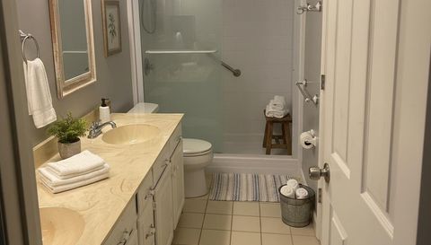 14 Country Woods Ct