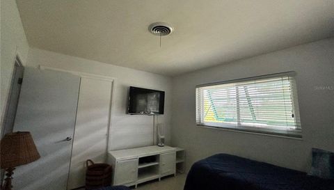 3847 Edgewood