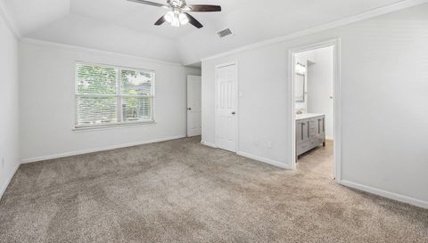 6833 Parkwood Dr