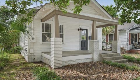 1911 Pickens St