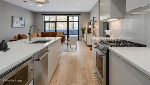 1335 N Western Avenue