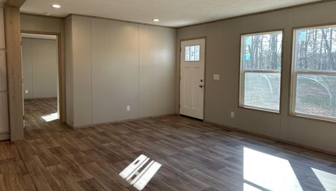 6008 Apple Wyrick Rd