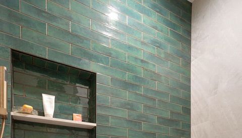 2222 W BELMONT Avenue