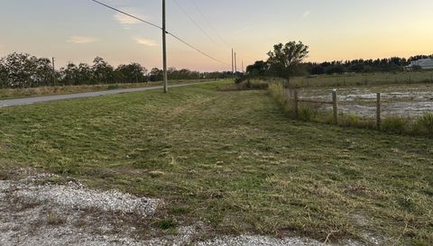 1503 S Header Canal Rd