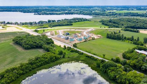 3195 Sunshine Curve NW