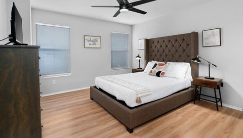 807 Clarence Bohls LN