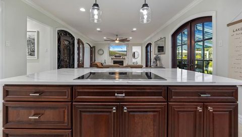 1006 Lake Cooper