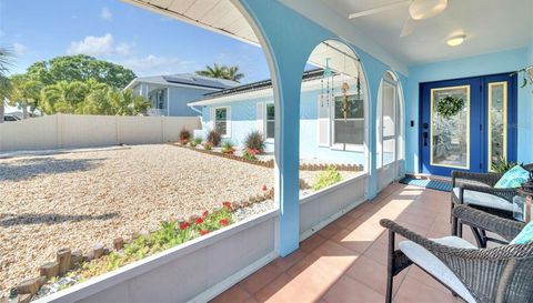 1015 SPINDLE PALM WAY