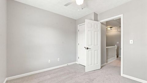 3684 Lantern Walk Ln