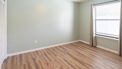 5472 Running Creek Ln