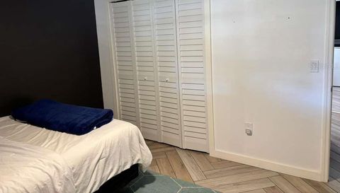 1800 GRANADA BOULEVARD