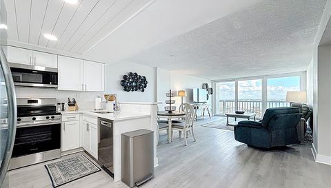 400 ISLAND WAY