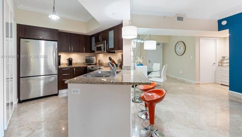 19900 W Country Club Dr