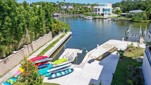 1709 N TAMIAMI TRAIL