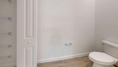 7949 LAKES EDGE LANE