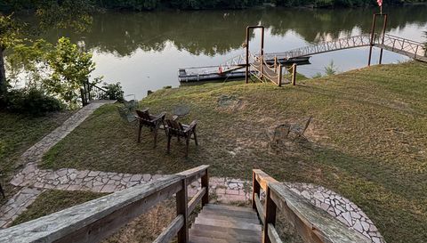 470 Sandpiper Dr