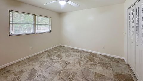 3944 NW 40th Ct