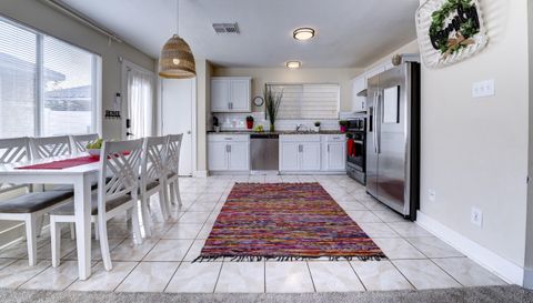 3818 E Traditions Ct