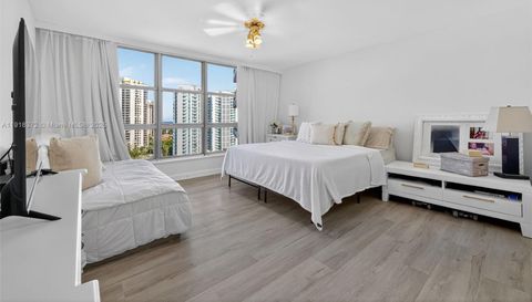 3500 Mystic Pointe Dr