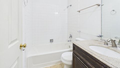 1412 W Diversey Parkway