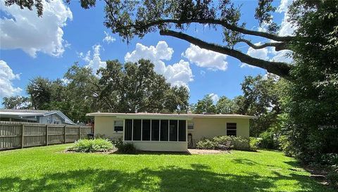 1025 Lake Jessamine Dr