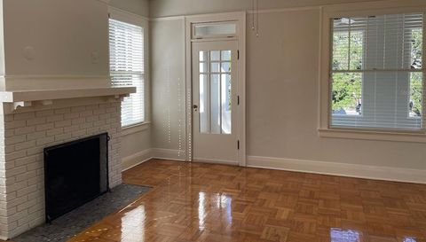 1806 W MORRISON AVENUE