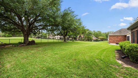5210 Weston Dr