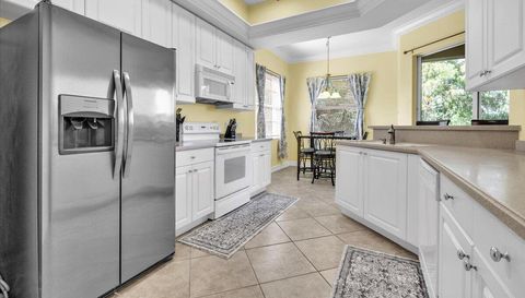 6050 Jonathans Bay Cir APT 102