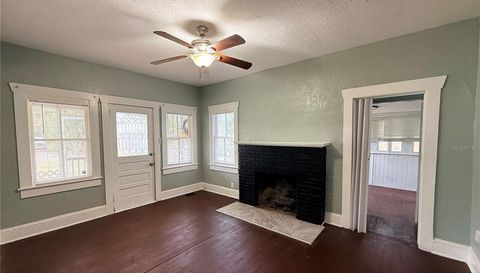 814 E INDIANA AVENUE