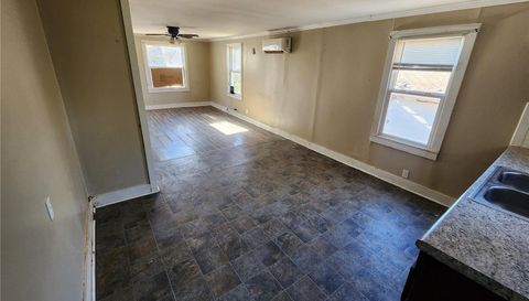 905 East Washing Street