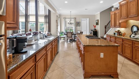 4711 Kings Landing Ln