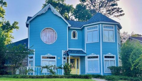 20011 Legend Oak Dr