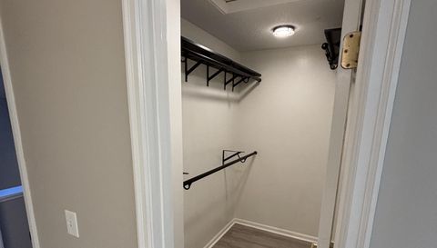 7625 Edinborough Way