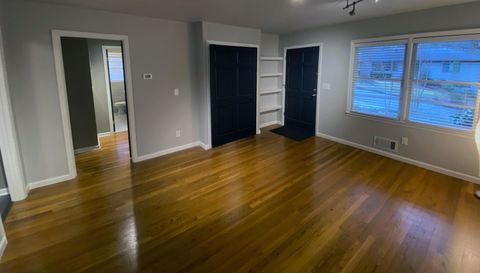 1803 White Oak Hollow NE