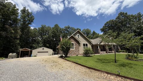 104 Bottom Dr