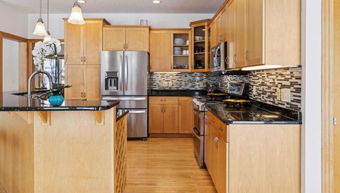 2728 Headland Court SW