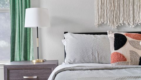 807 Clarence Bohls LN