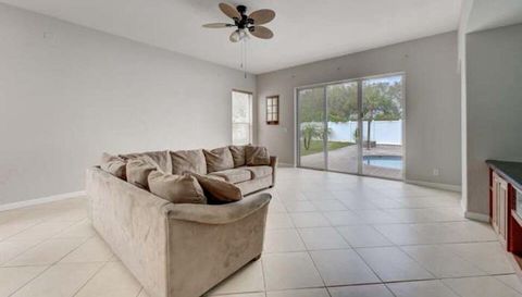 5012 Victoria Cir