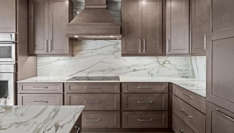 6061 Silver King Blvd