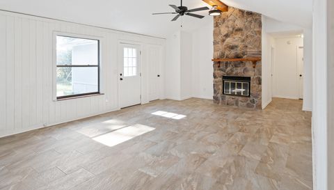 5472 Running Creek Ln