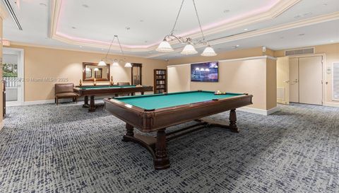 19900 W Country Club Dr