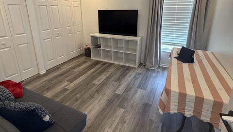 7942 Parsons Pine Dr