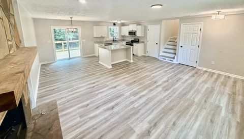 3904 Trade Wind Ct