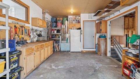 5833 Creek Valley Rd