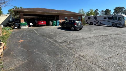 135 Meriwether Cir NW