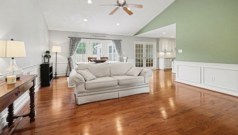 251 Carriage Trace Ln