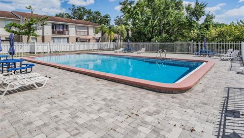 7210 N MANHATTAN AVENUE