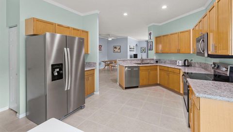 311 SW Coconut Key Way