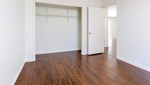 210 Robbins Rest Cir