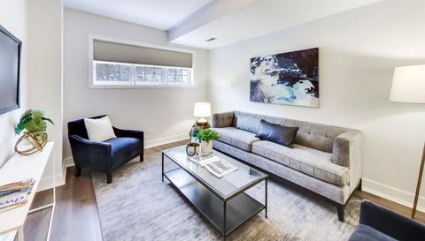 1359 W Hubbard Street